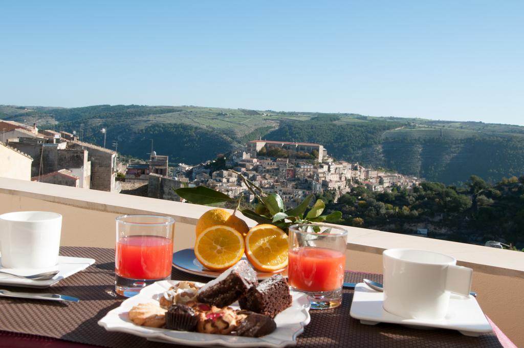 Hotel La Dimora Di Piazza Carmine Ragusa Eksteriør bilde